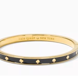 NEW KATE SPADE NEW YORK SPOT THE SPADE ENAMEL HINGED
BANGLE